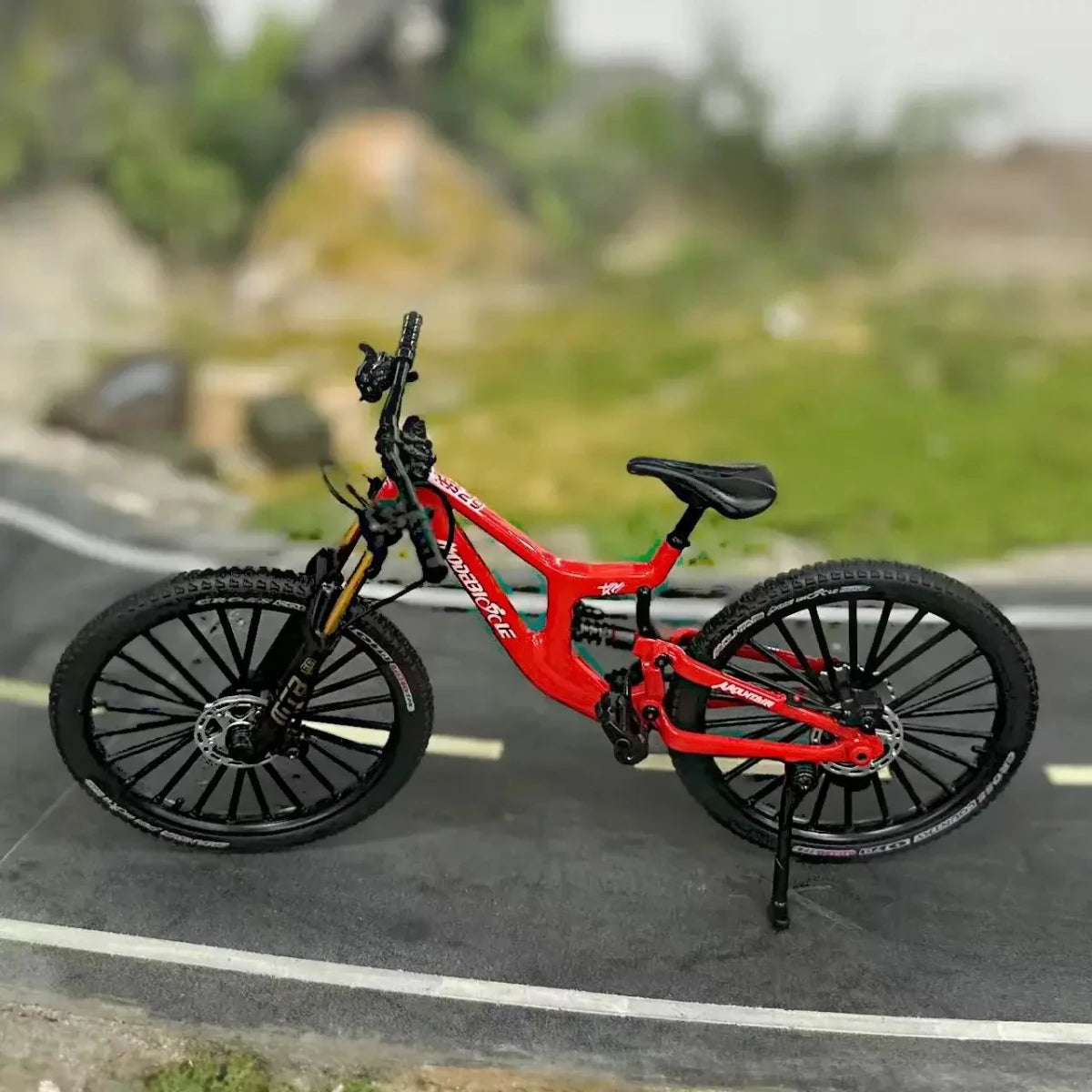 1:8 Alloy mountain bike model with base - features realistic gears and dual suspension, perfect for cycling enthusiasts - FashionN hub